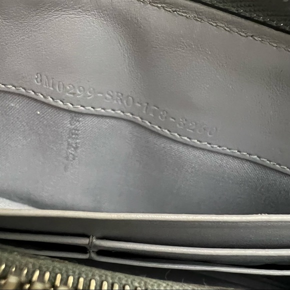 FENDI 
Vitello Liberty Studded Zip Around Wallet on chain woc - Picture 4 of 8